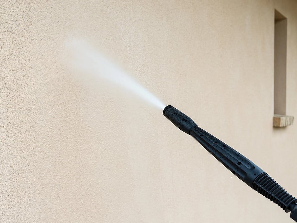 Soft washing safety on delicate building materials