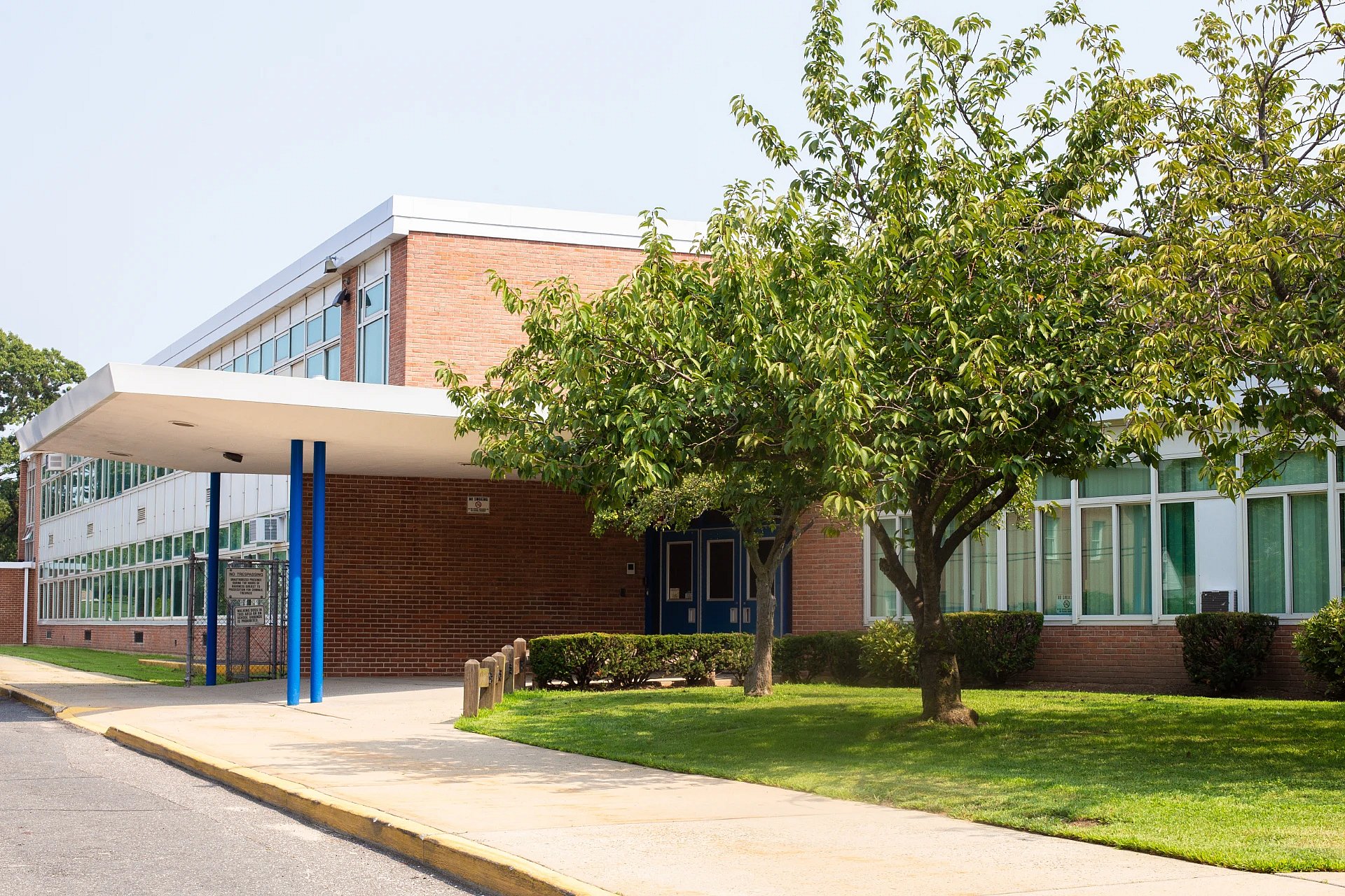 Adobe Stock image of the outside of a school.